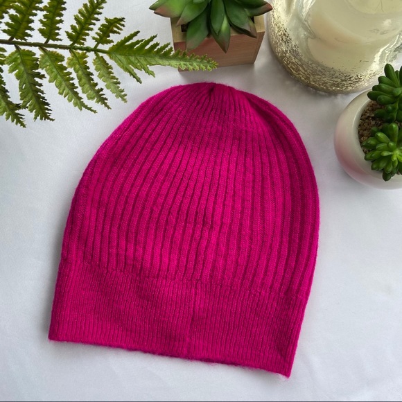 American Eagle Outfitters Accessories - American Eagle Beanie